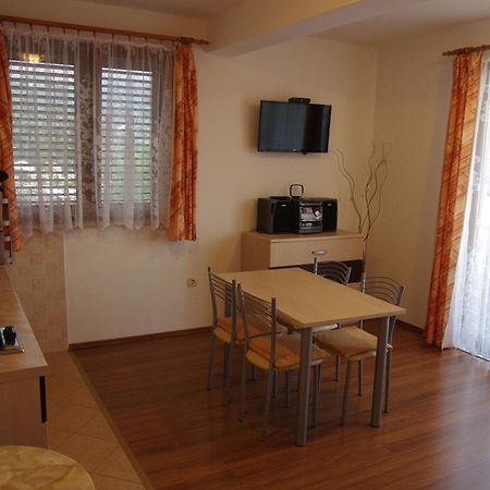Apartments With A Parking Space Igrane, Makarska - 13535 Стая снимка