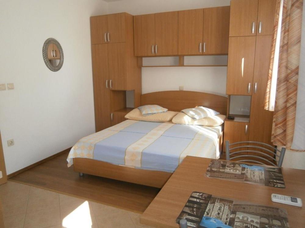 Apartments With A Parking Space Igrane, Makarska - 13535 Екстериор снимка