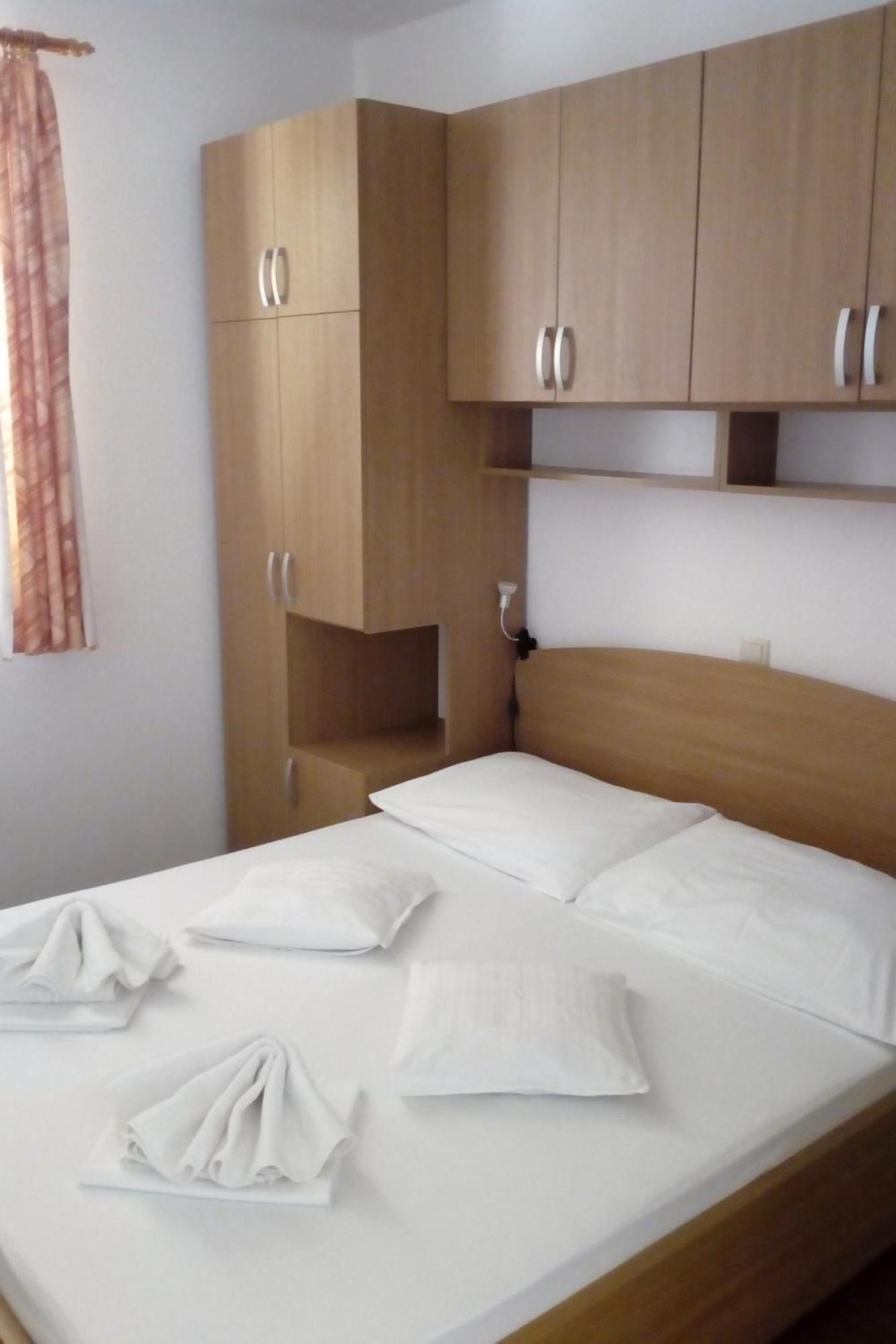 Apartments With A Parking Space Igrane, Makarska - 13535 Стая снимка